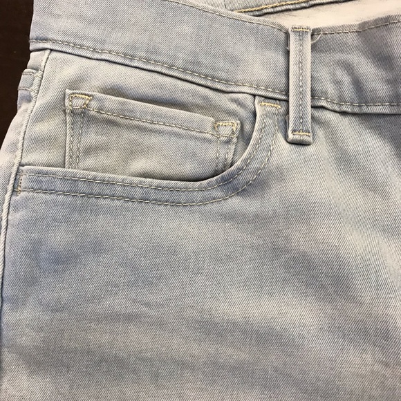 SOLD Levi 710 super skinny Jeans - Picture 4 of 10